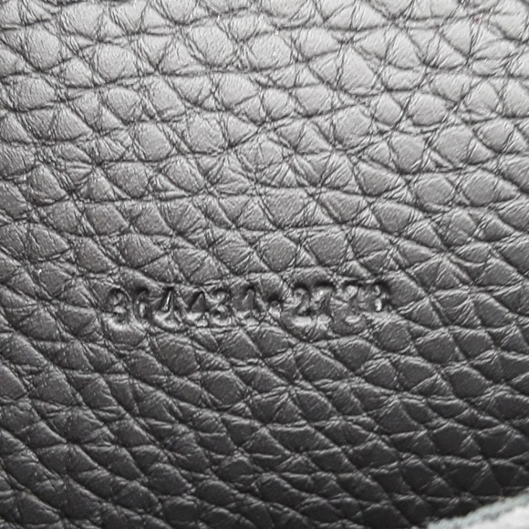 New in box 100% Authentic GUCCI wallet. 364434 - Picture 5 of 8